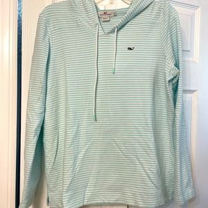 Vineyard vines hooded pullover